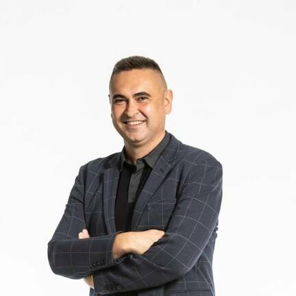 Michal Kotkowski - Senior Technical Sales Manager (Home-C&I)